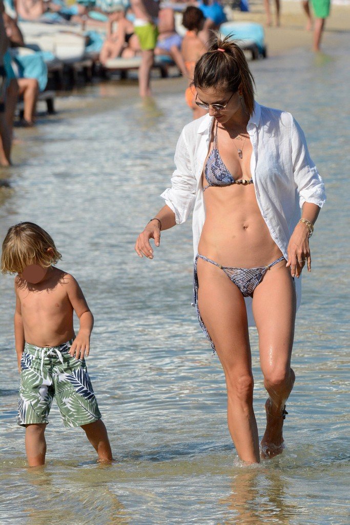 Alessandra Ambrosio & Ana Beatriz Barros Sexy 24