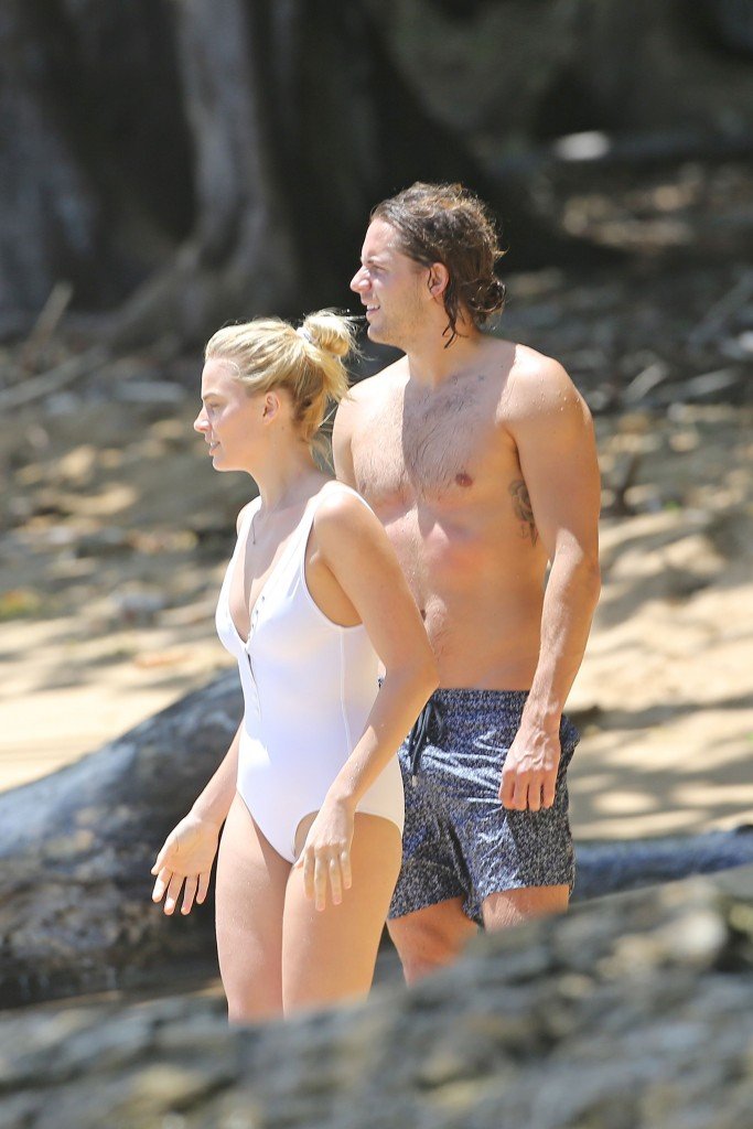 Margot Robbie Sexy 33