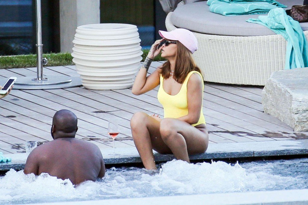 Rihanna Sexy 12