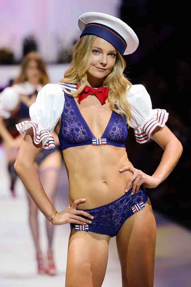 Eniko Mihalik Sexy 1