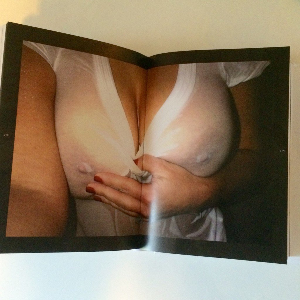 Seios de Kim Kardashian 1
