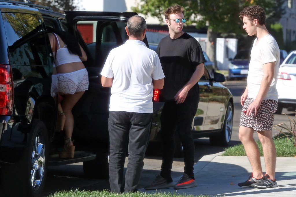 Ariel Winter Ass 12