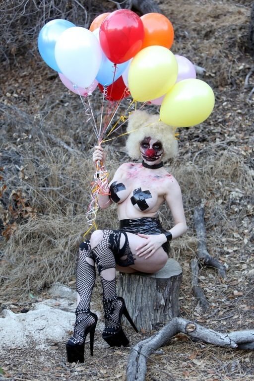 Courtney Stodden Topless 7