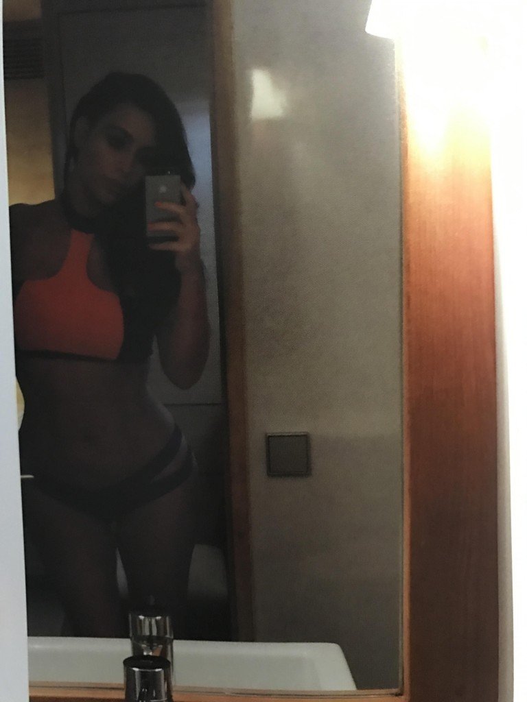 Kim Kardashian Selfies 14 thefappening.so