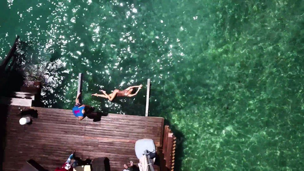 Alessandra Ambrosio Nude & Sexy 2 25 thefappening.so