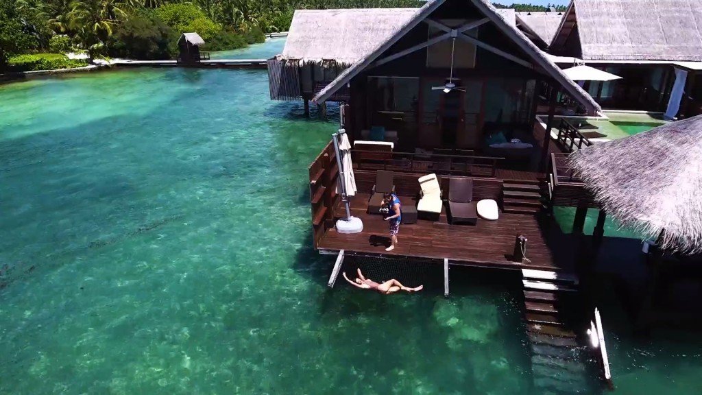 Alessandra Ambrosio Nude & Sexy 2 31 thefappening.so