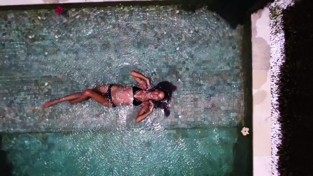 Alessandra Ambrosio Nude & Sexy 2 32 thefappening.so