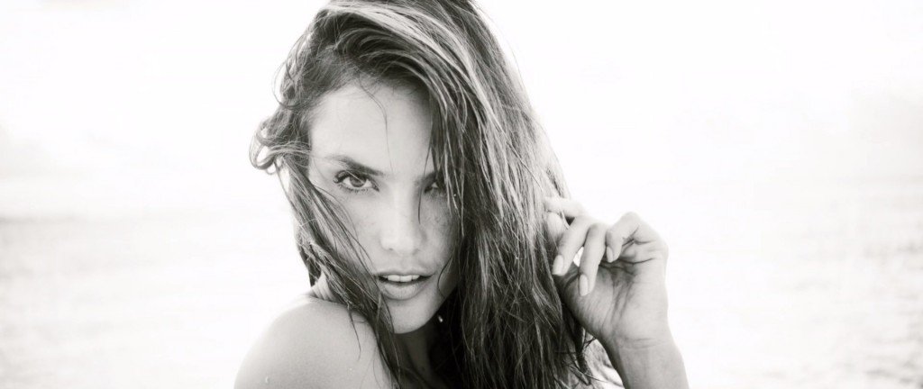 Alessandra Ambrosio Nude & Sexy 45 thefappening.so