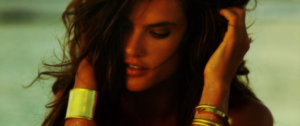 Alessandra Ambrosio Nude & Sexy 52 thefappening.so
