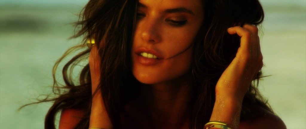Alessandra Ambrosio Nude & Sexy 55 thefappening.so