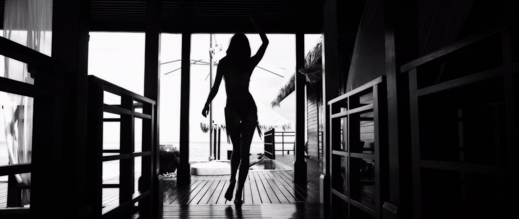 Alessandra Ambrosio Nude & Sexy 6 thefappening.so