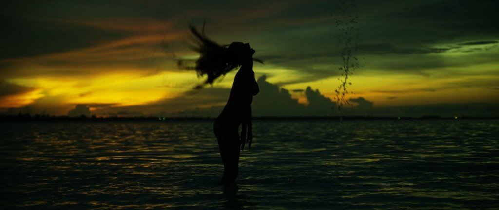 Alessandra Ambrosio Sexy & Topless 19 thefappening.so