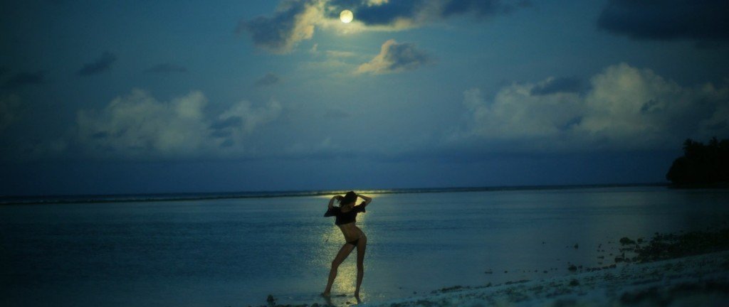 Alessandra Ambrosio Sexy & Topless 2 12 thefappening.so