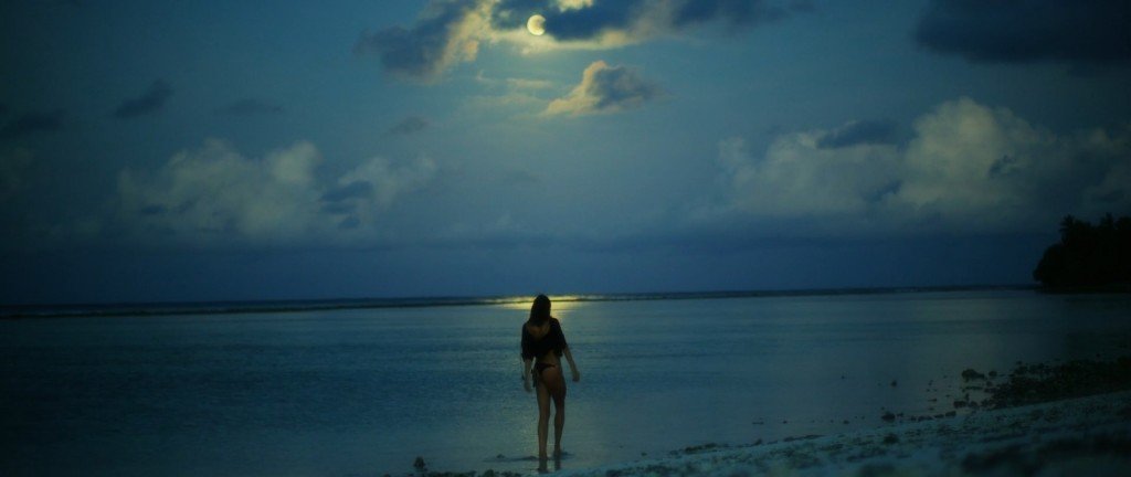 Alessandra Ambrosio Sexy & Topless 2 18 thefappening.so