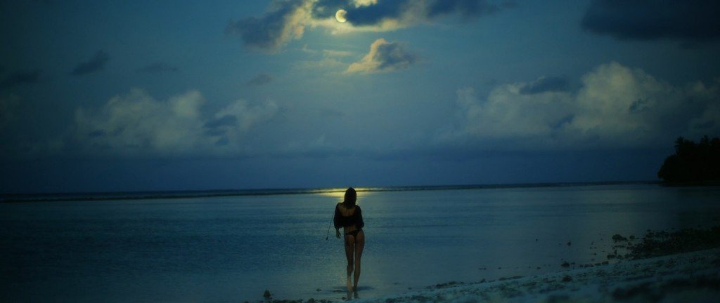 Alessandra Ambrosio Sexy & Topless 2 19 thefappening.so