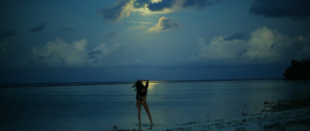 Alessandra Ambrosio Sexy & Topless 2 21 thefappening.so