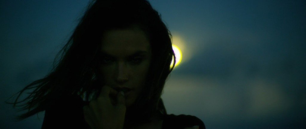 Alessandra Ambrosio Sexy & Topless 2 31 thefappening.so