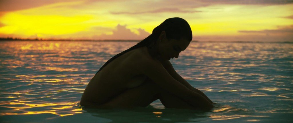 Alessandra Ambrosio Sexy & Topless 6 thefappening.so