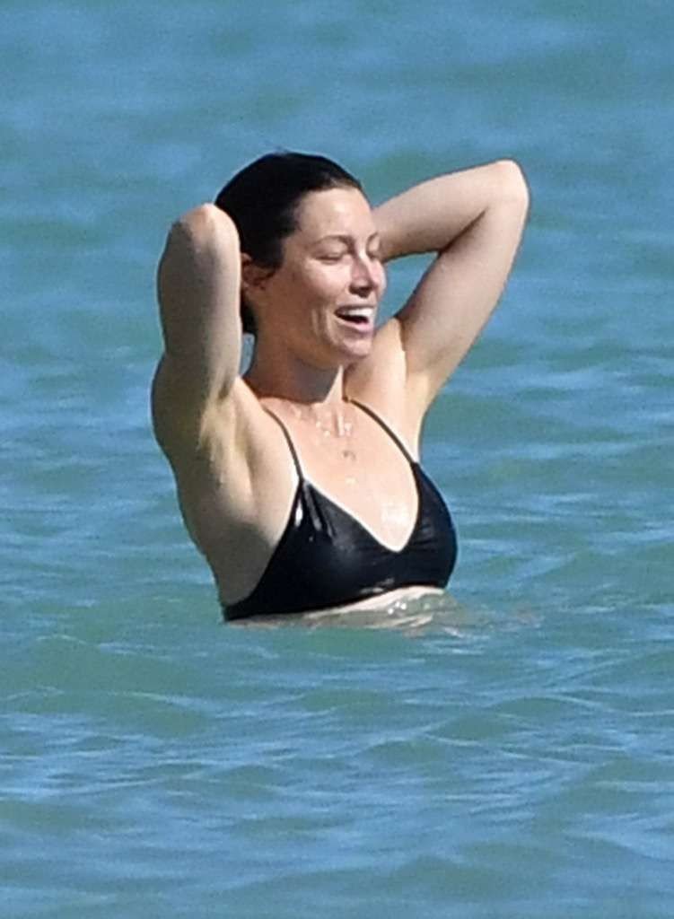 Jessica Biel Sexy 69