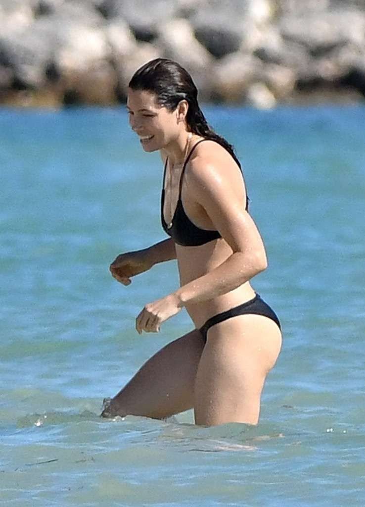 Jessica Biel Sexy 85