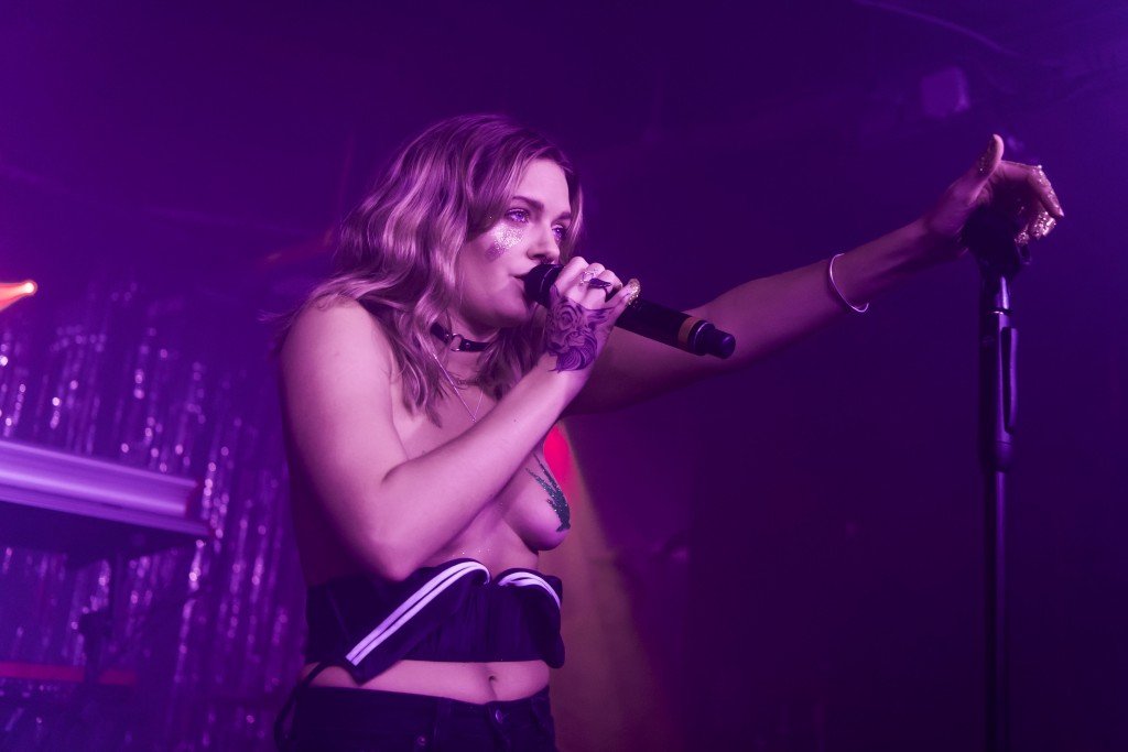 Tove Lo Topless 6