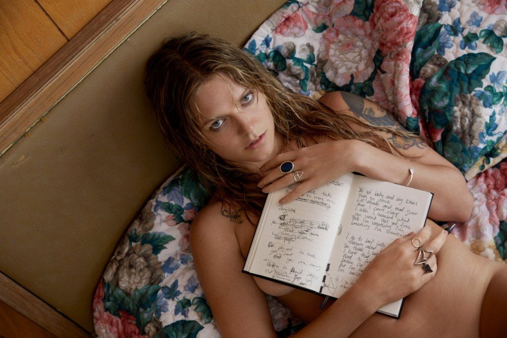 Tove Lo Topless Sexy 9