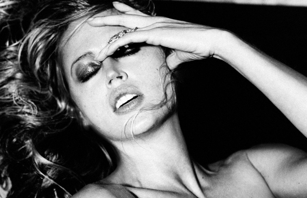 Estella Warren Transparente & Sexy thefappening.so 4