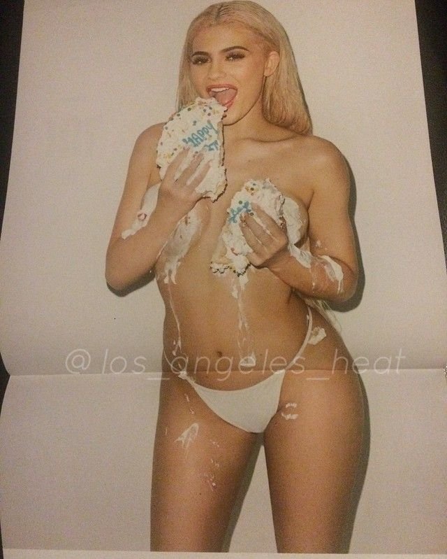Kylie Jenner Sexy thefappening.so 5