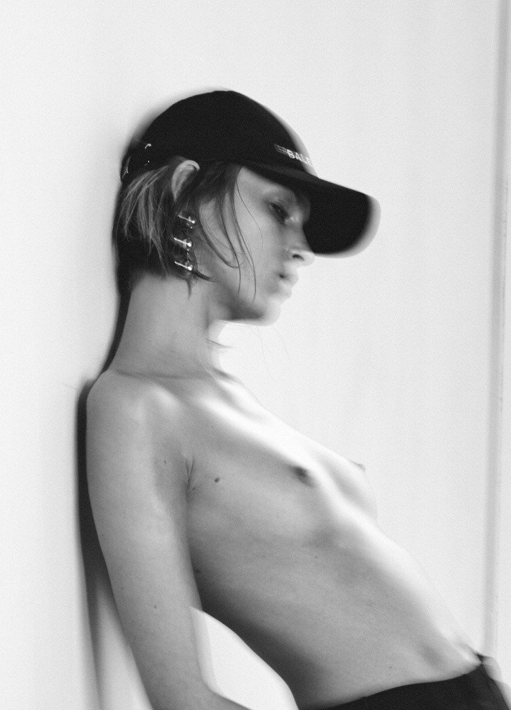 Anja Rubik Sexy & Topless 17 thefappening.so