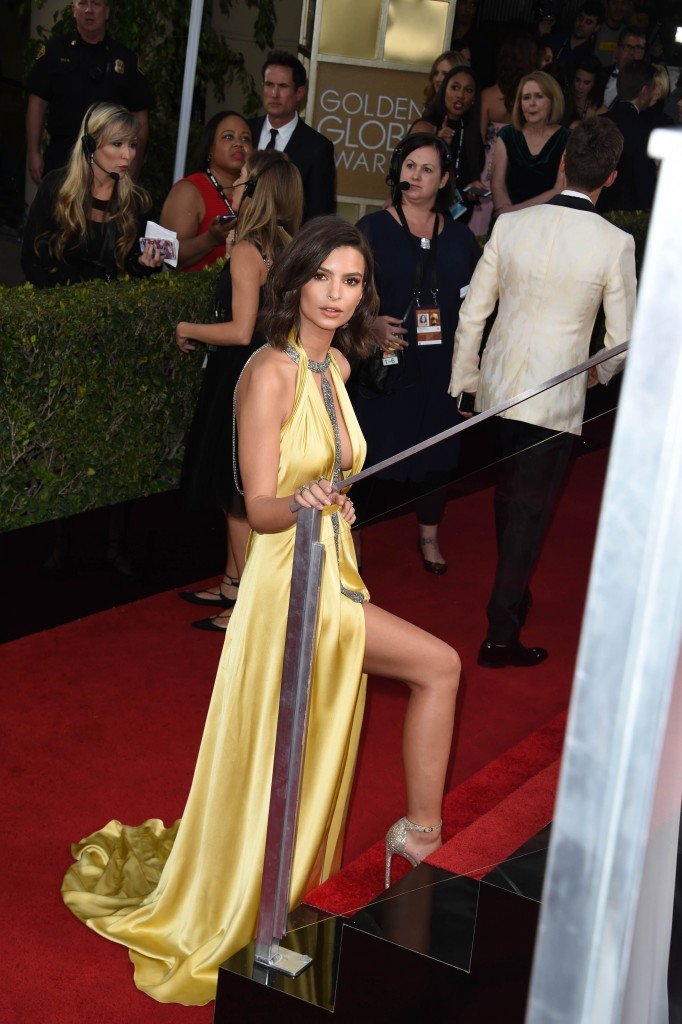 Emily Ratajkowski Sexy 5 thefappening.so