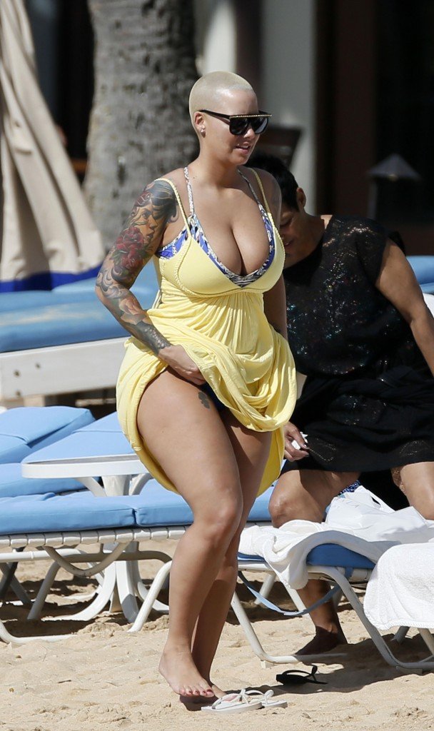 Amber Rose Sexy thefappening.so 1