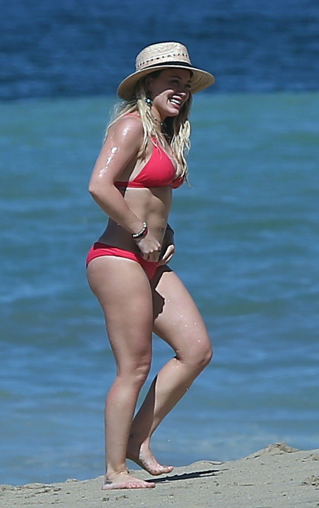 Hilary Duff Sexy 23 thefappening.so