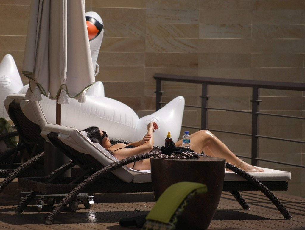 Kim & Kourtney Kardashian Sexy 14 thefappening.so