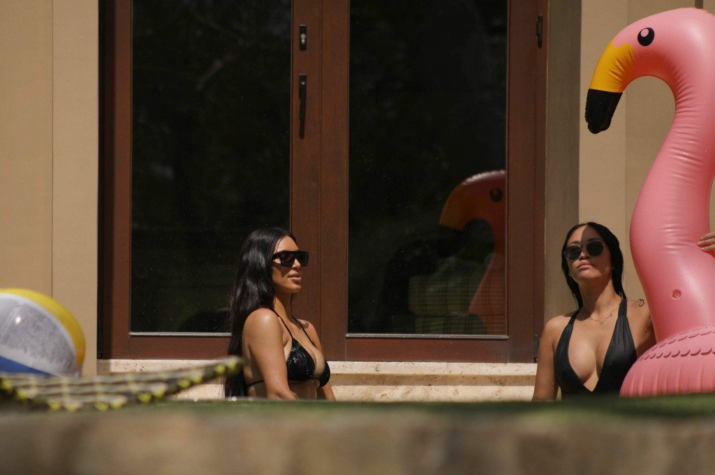 Kim & Kourtney Kardashian Sexy 9 thefappening.so