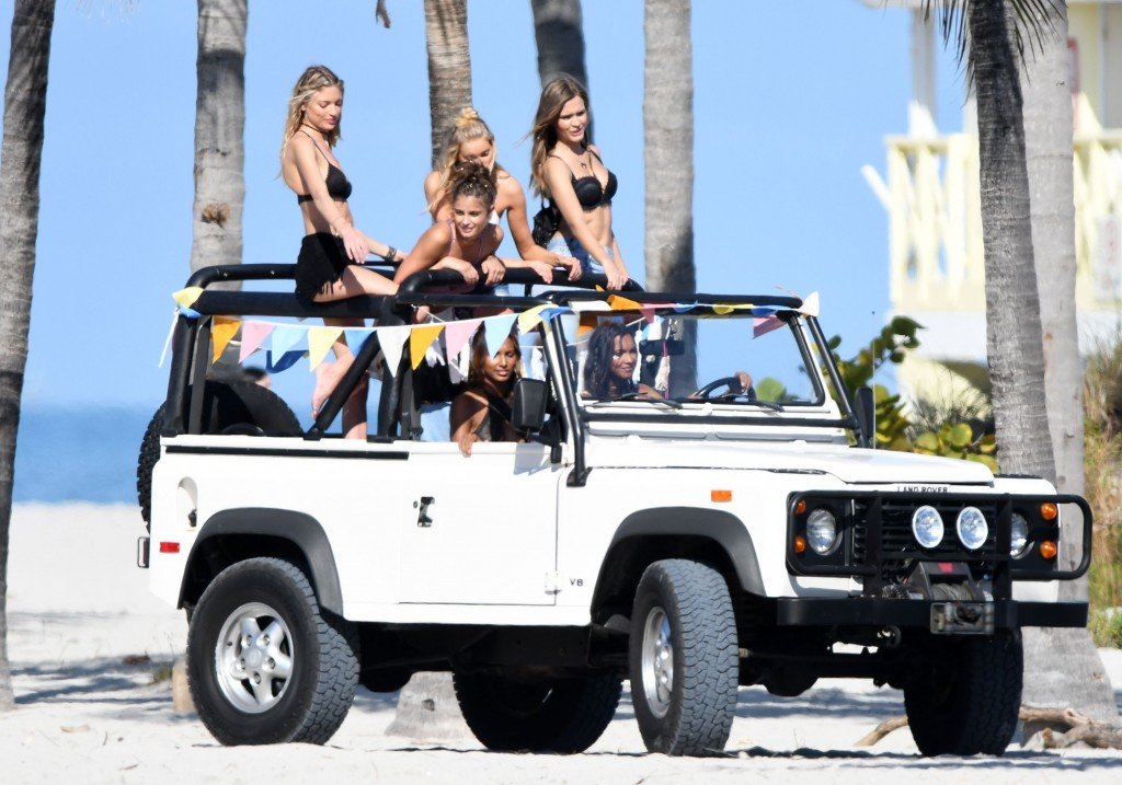 Victoria's Secret Angels Sexy 60 thefappening.so