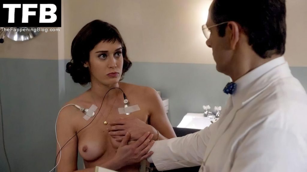 Lizzy Caplan Nude