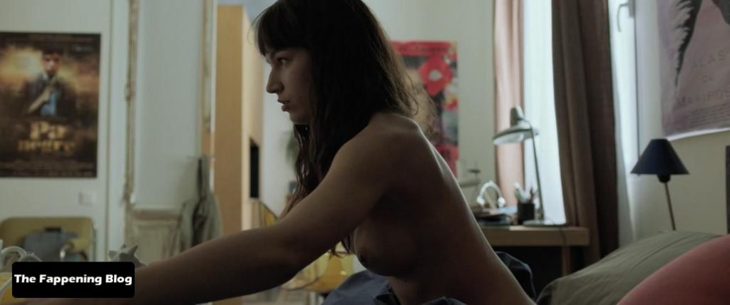 Úrsula Corberó Nude