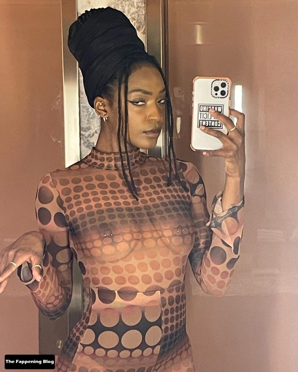 Deja Nude Tits