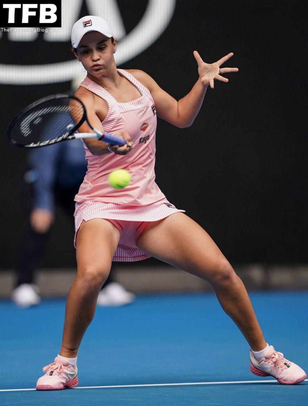 Ashleigh Barty Sexy Legs